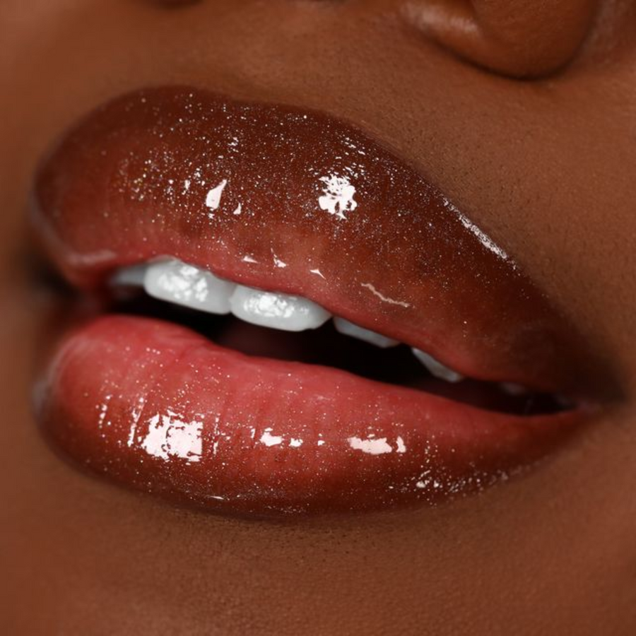 Cosmic lip look